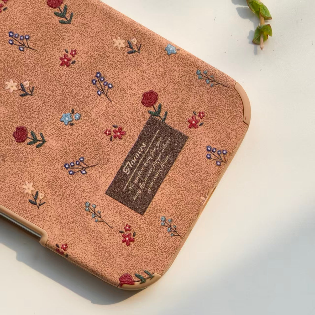 Cute Floral PU Leather iPhone Case – Vintage Aesthetic Faux Leather Phone Case, Soft Protective Cover for iPhone 14 15 16 Pro Max, Retro Flower Pattern Case